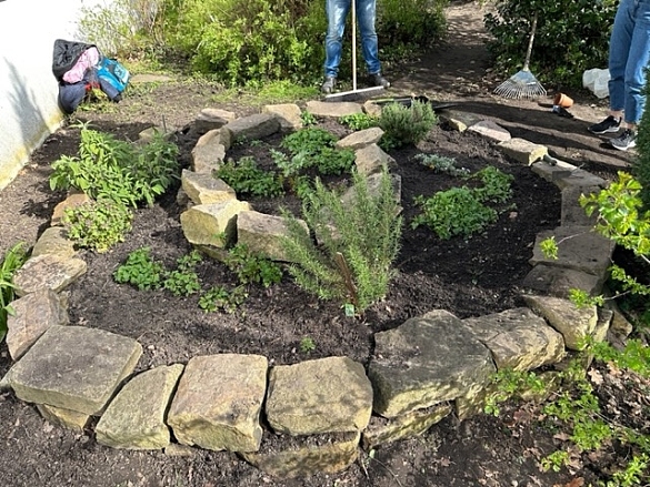 Bild einer Kr&auml;uterspirale