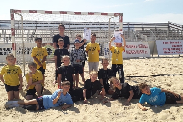 Bild unseres Teams bei dem Beachhandballturnier