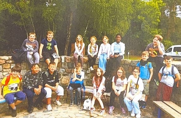 Klassenfoto der Klasse 4a auf Klassenfahrt